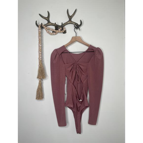 ASTR Tie Back Bodysuit Medium Strappy Cut Out Puff Shoulder Long Sleeve Mauve - Picture 8 of 11